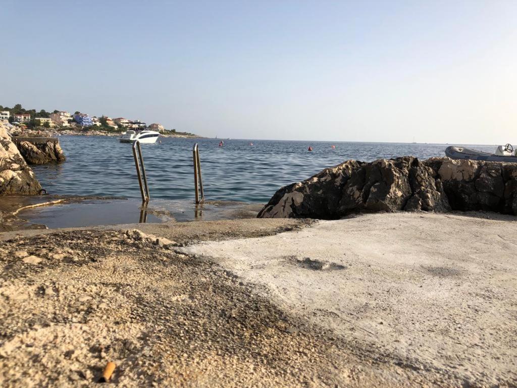 Apartmani Mares Ražanj Exteriér fotografie